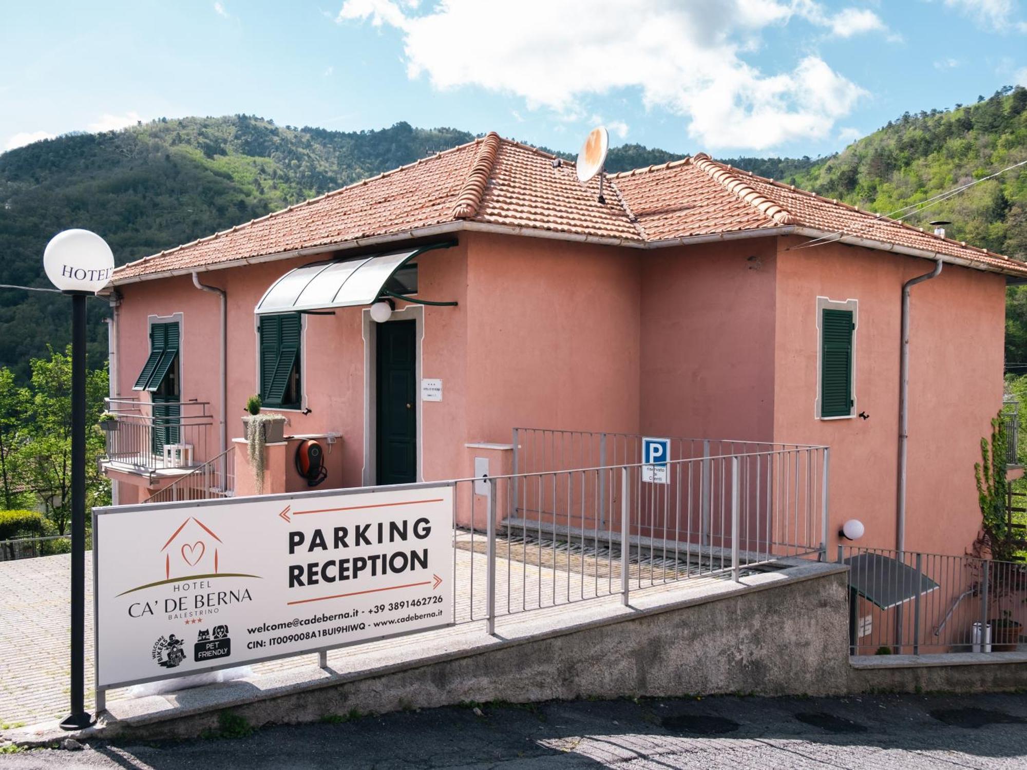 Hotel Ca' De Berna Balestrino Экстерьер фото