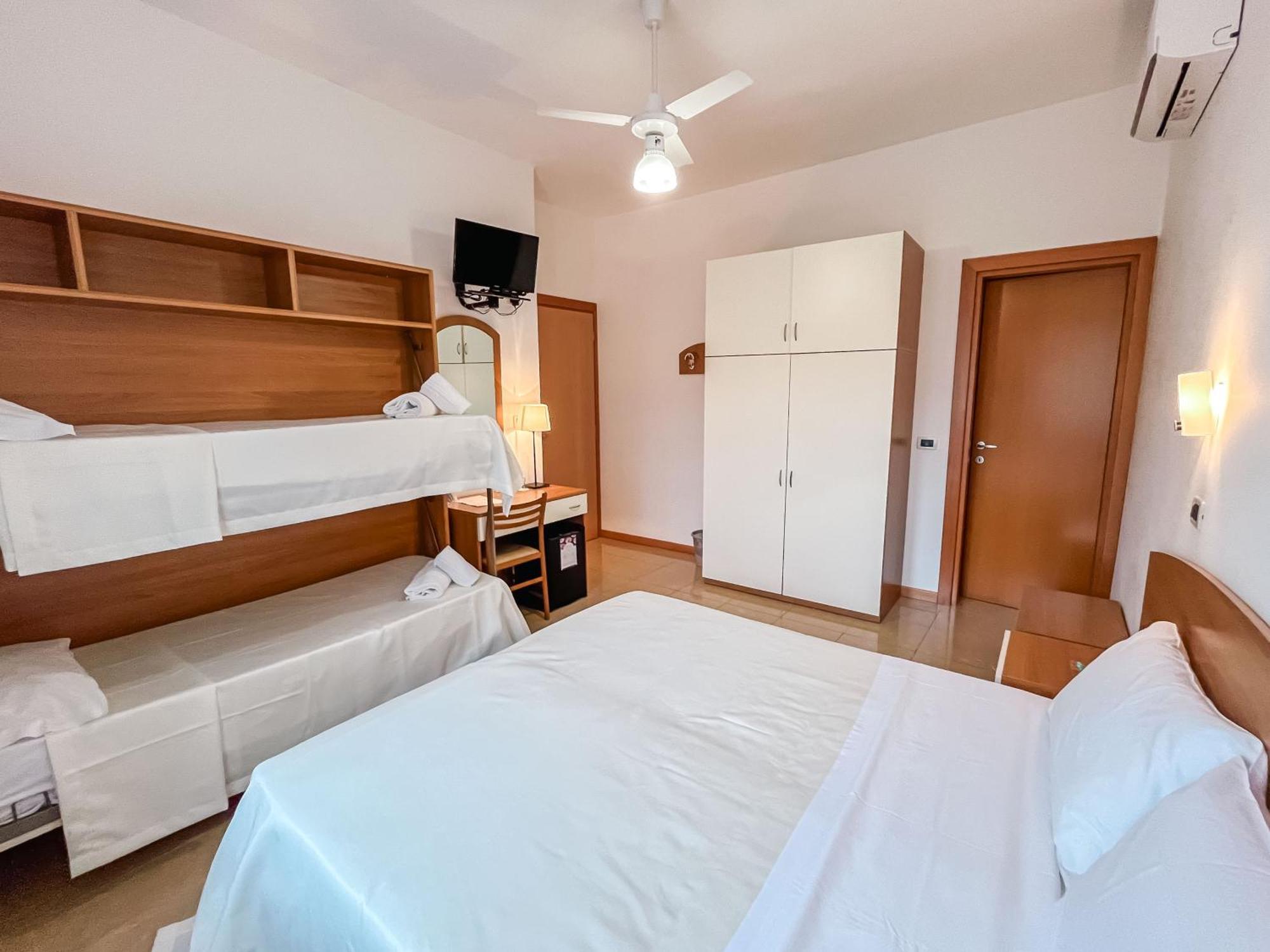 Hotel Ca' De Berna Balestrino Экстерьер фото